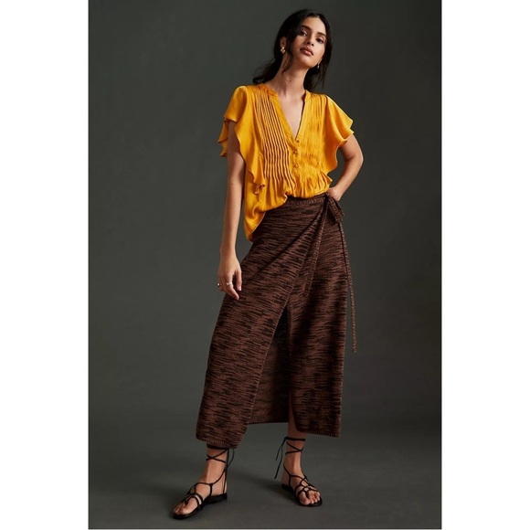 ANTHROPOLOGIE Pleated Ruffled Pintucked Blouse Silky V-neck Top Mango Size M NWT - Picture 2 of 8